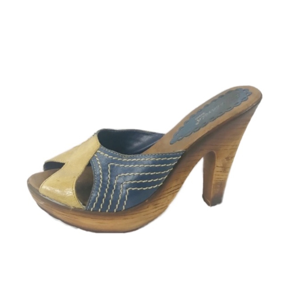Passarela Brazil Blue and Yellow Heels - Size 8